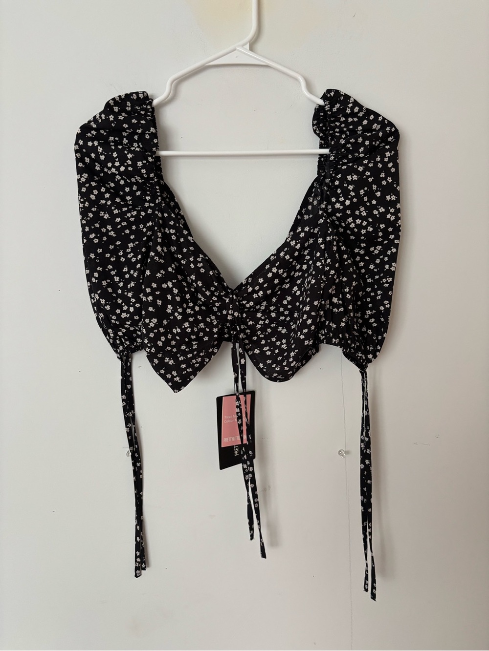 brand new! prettylittlething black & white floral puff sleeve bow tie blouse top